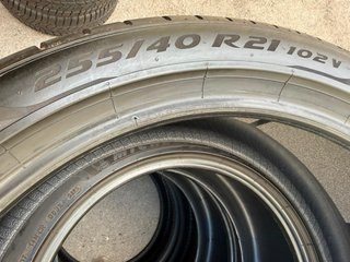 Neumáticos Pirelli 255/40/21 102V