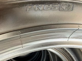 Neumáticos Pirelli 255/40/21 102V
