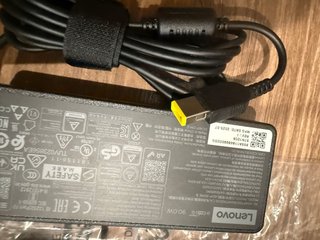 Cargador Lenovo 90W Original Nuevo