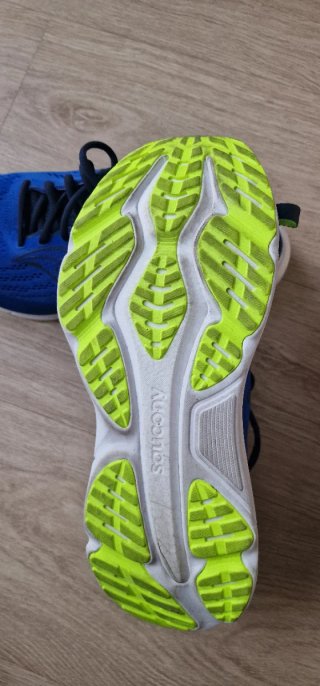 Saucony Hurricane 25 Talla 46