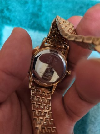 Reloj Parfois elegante dorado y blanco