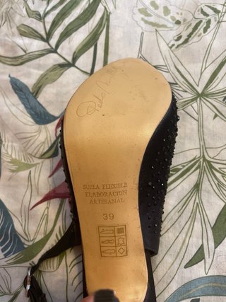 Pedro Miralles Tacones Negros Adornados