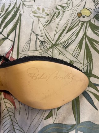 Pedro Miralles Tacones Negros Adornados
