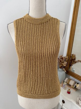 Top Mango tirantes crochet dorado