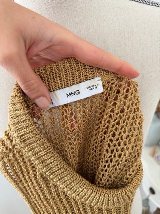 Top Mango tirantes crochet dorado