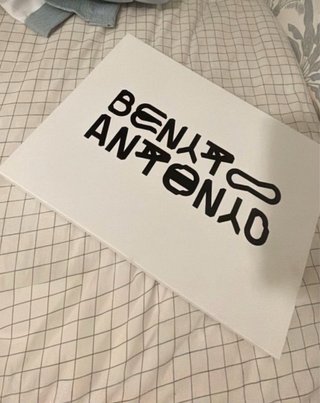 Caja Benito Antonio Bad Bunny