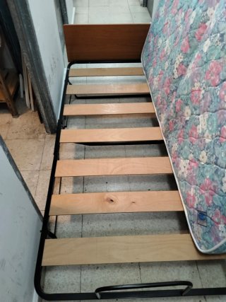 Cama plegable individual