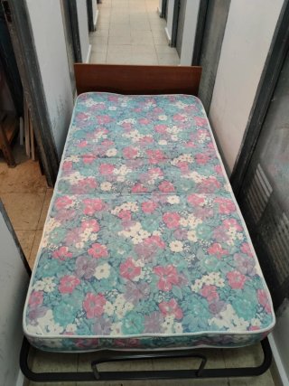 Cama plegable individual