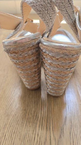 Sandalias cuña plateadas talla 39