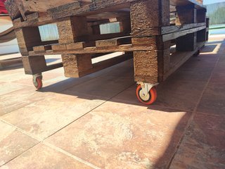 Conjunto Palets: 2 Sillones + Mesa con Ruedas