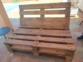 Conjunto Palets: 2 Sillones + Mesa con Ruedas
