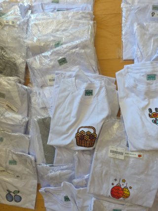 Lote 47 camisetas M y S manga corta