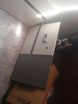 Cómoda de 6 cajones blanca y gris