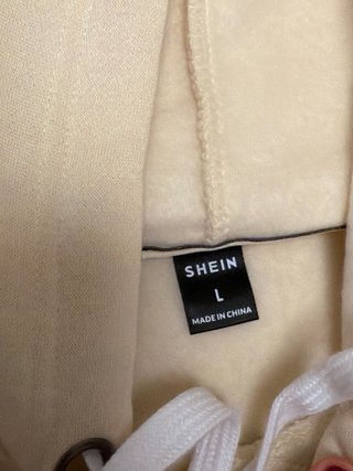 Sudadera beige con estampado japonés