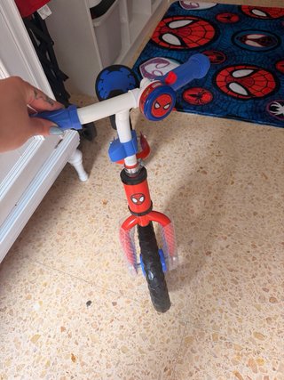 Bicicleta Spiderman para niños