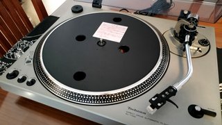 Tocadiscos Technics SL-1700.