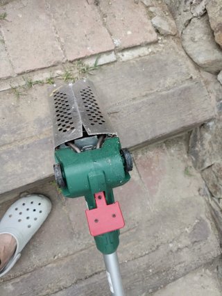 Quemador de malas hierbas para caminos