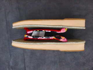 Chanclas japonesas florales