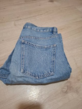 Pantalones vaqueros anchos azul claro