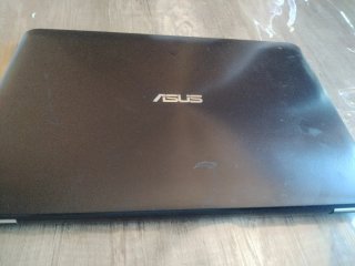 Portátil Asus F555Y