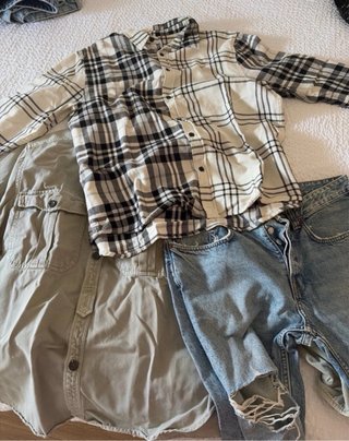 Consignazione di abbigliamento da donna e uomo