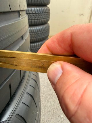Neumáticos Pirelli 225/40/19 93Y