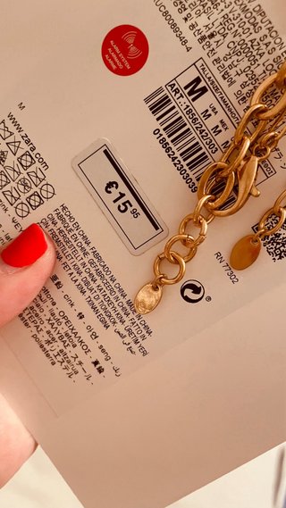 Collana Zara Nero e Oro sono 2 collane distinte