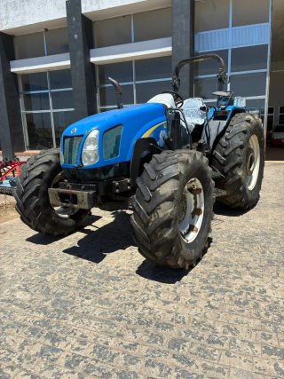 New Holland T5060 DT arco