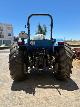 New Holland T5060 DT arco