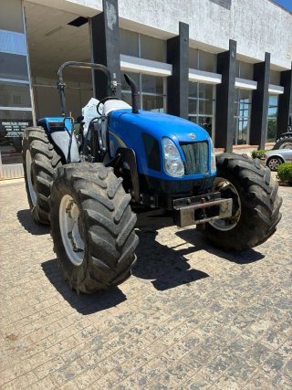 New Holland T5060 DT arco