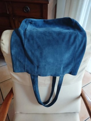 Borsa in vera pelle scamosciata blu carta da zucch