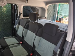 Mueble camper hecho a medida para Citroën Berlingo