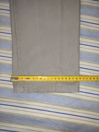 Pantalón chino gris