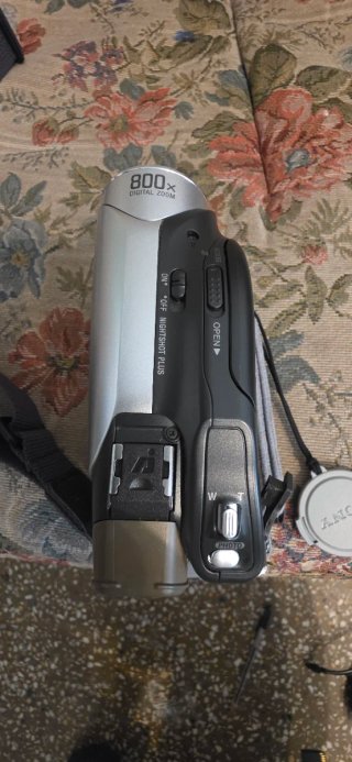 Sony Handycam DCR-DVD92E videocamera