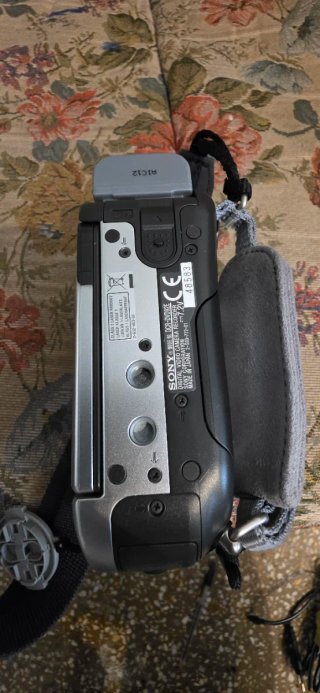 Sony Handycam DCR-DVD92E videocamera