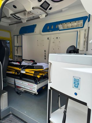 Mercedes-Benz Sprinter camper 4x4