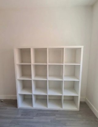 Estantería blanca modular