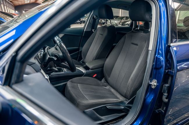 Audi A4 2022, foto 10
