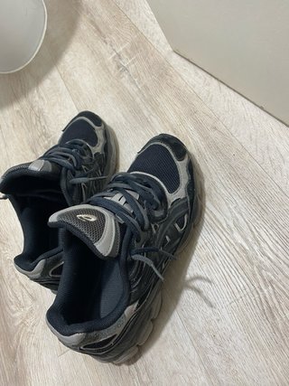 Zapatillas Asics Gel NYC Negras/Grises