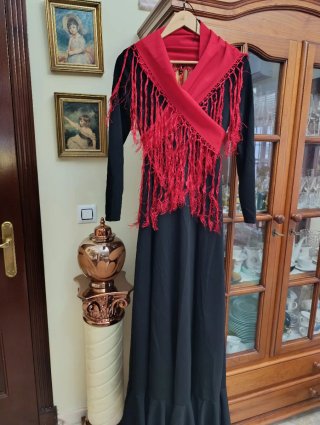 Traje Flamenca Negro Talla M/ L Nuevo con etiqueta