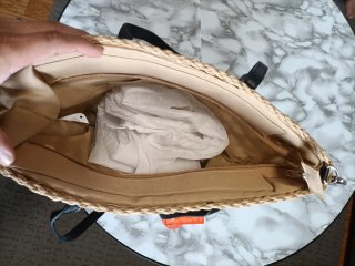 Bolso de rafia Refresh beige y negro