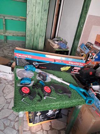 Decespugliatore a batteria Tmakota 68V