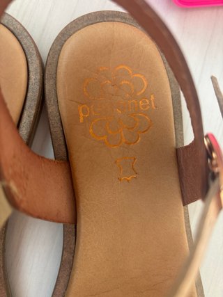 Sandalias Porronet doradas y multicolor