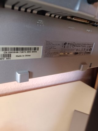 Monitor Dell 19 Negro y Plata