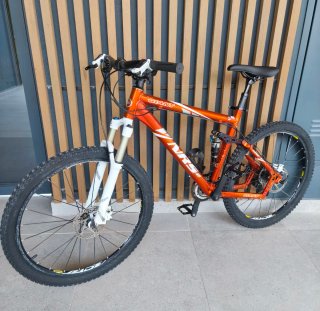 Bicicleta Giant NRS Naranja
