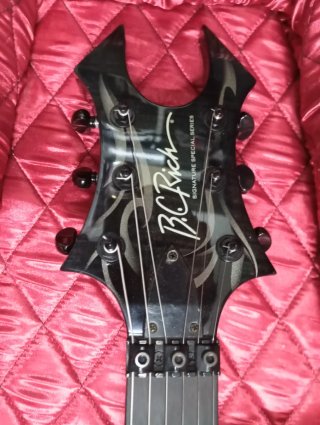 BC Rich Kerry King Signature Guitarra