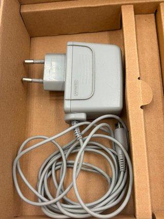 Nintendo DSi XL Completa