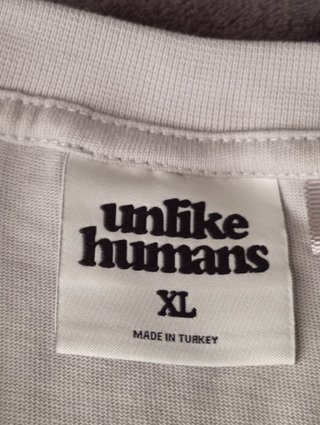 Camiseta Unflike Humans Beige Talla XL