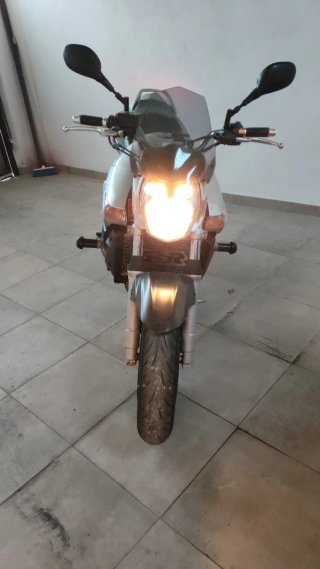 Suzuki gsr 600