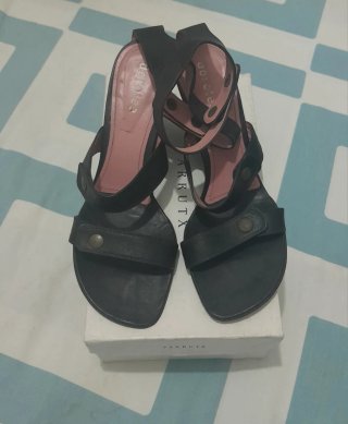 Sandalias cuña Dorotea negras